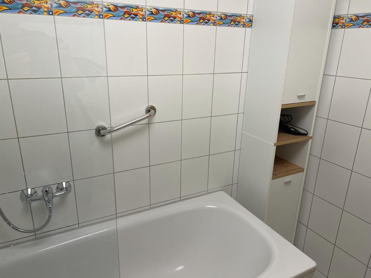 Jena City Apartment, Balkon, Sonnig, Wifi, Parkplaetze, Naehe Zentrum Eksteriør bilde
